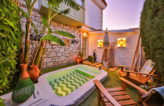 Palas Alaçatı – Adult Only