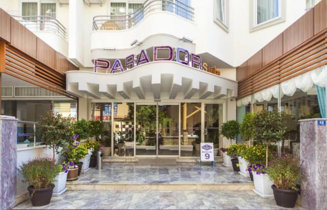 Parador Suite Hotel