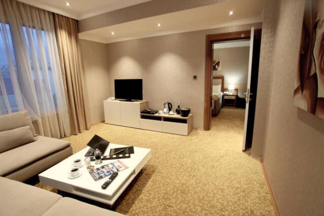 Pietra Hotel