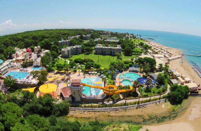 ROBINSON PAMFILYA – All Inclusive