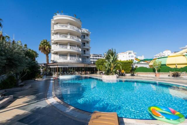 Romance Beach Hotel