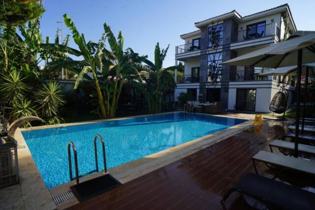 Ruwaishotel