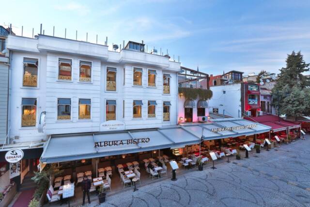 Senatus Hotel – Special Class