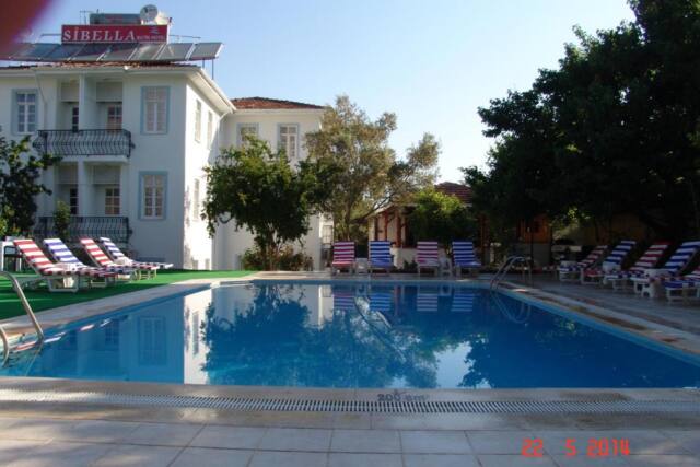 Sibella Hotel