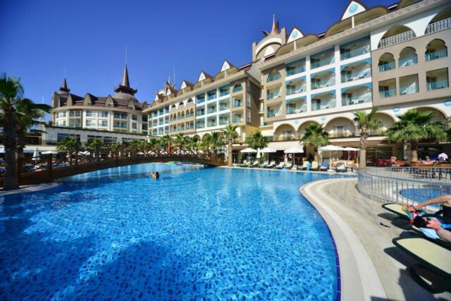 Side Crown Palace Ultra All Inclusive