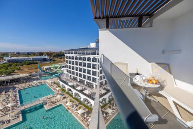 Side Moon Palace Hotel