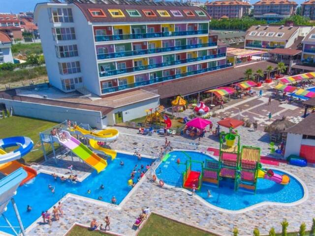 Side Win Hotel & Spa