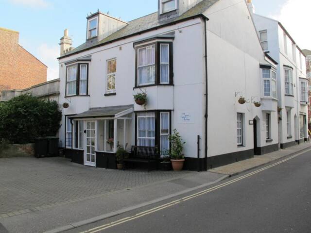Stone’s Throw Guest House