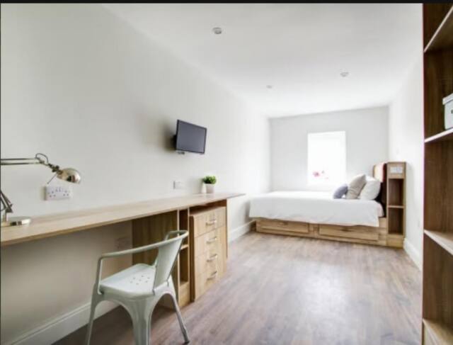 Student Cribs, Park View, Flat R, Nottingham