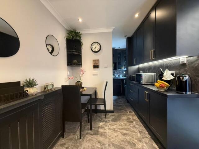 Studio C – Newly renovated private 1 bed studio near Trent Bridge Cricket Ground and National Water Sports Centre