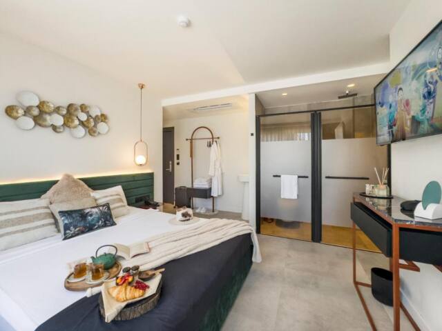 The One Living Hotel – Adult Only