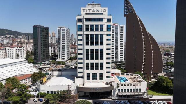 Titanic Business Kartal