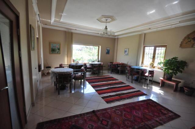 uchisarstonehouse