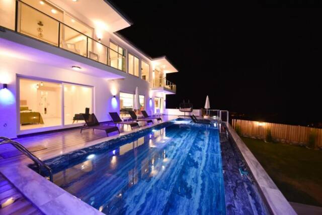 Villa SRC