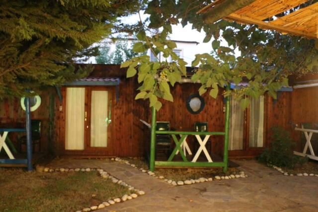 Yol Kenarı Kamping