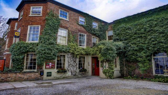 York Pavilion Hotel, Sure Hotel Collection by Best Western