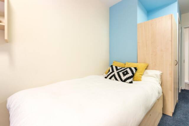 Modern Student-Only Ensuite Rooms in Manchester City Centre