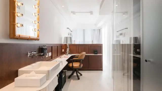 Wow Corner Room