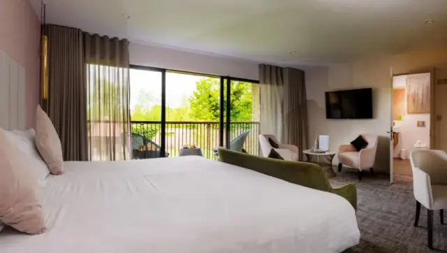 Deluxe Spa Double or Twin