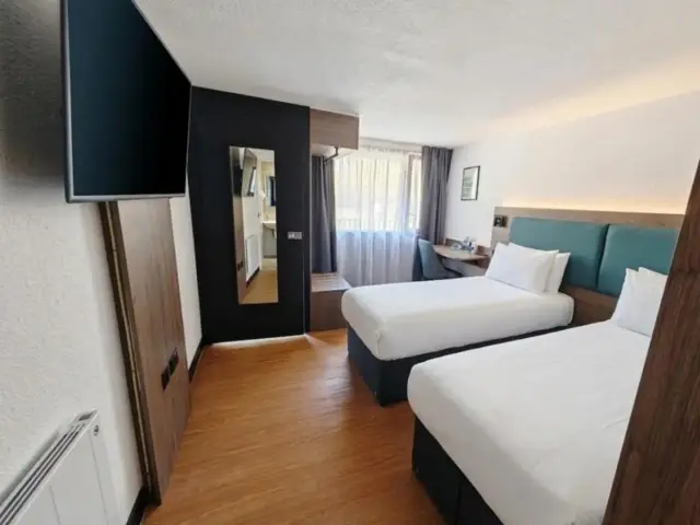 Deluxe İki Yataklı Oda