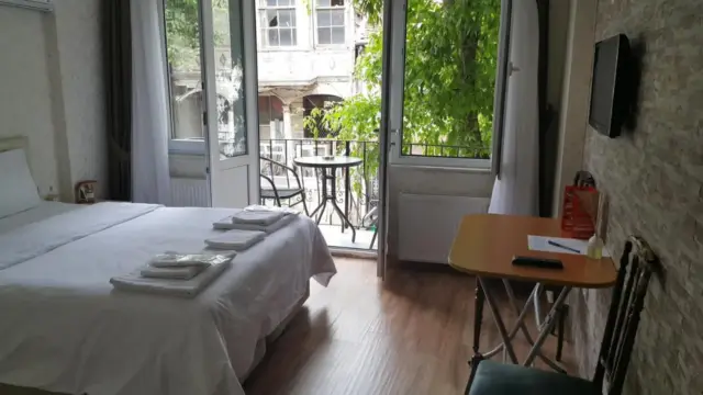 Deluxe Double Room with Balcony 1