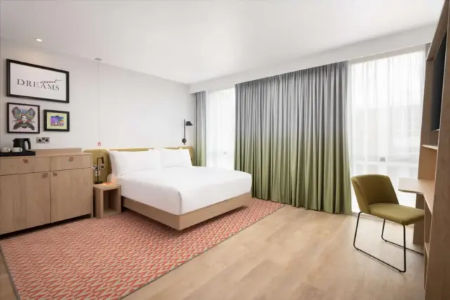 King Room - Mobility Accessible