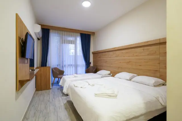 Comfort Triple Room