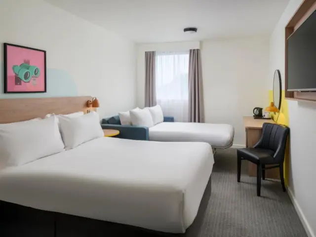 Premium King Room with Sofa Bed - Kids Theme