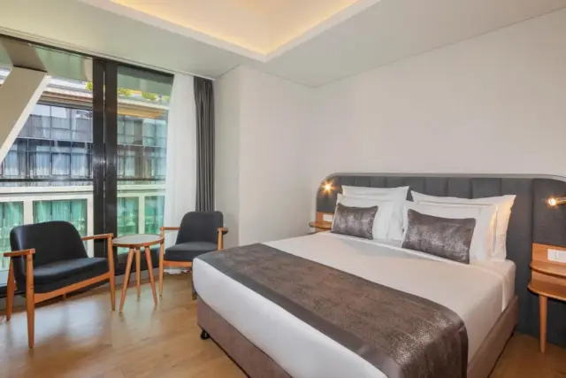 Deluxe Çift Kişilik Oda - Balkonlu