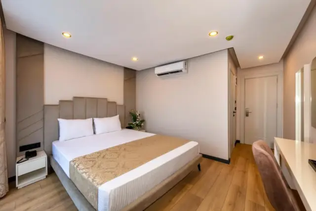 Deluxe Single Room