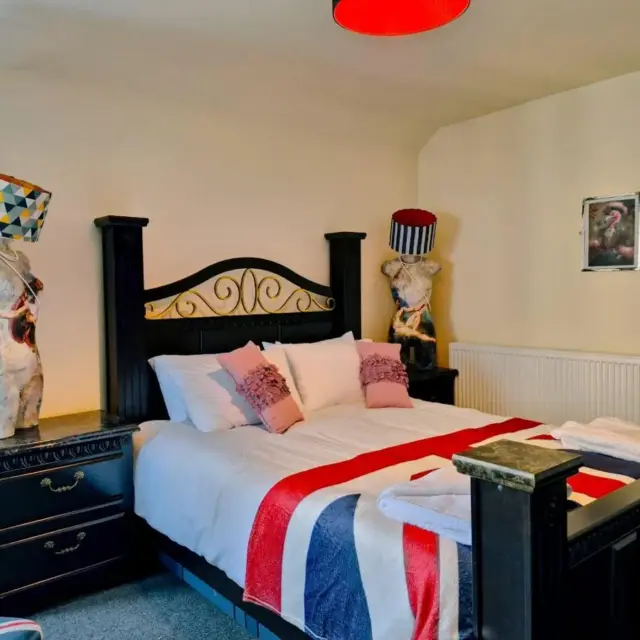 Deluxe King Room