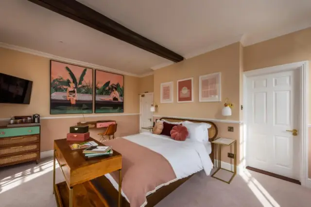 Superior King Room