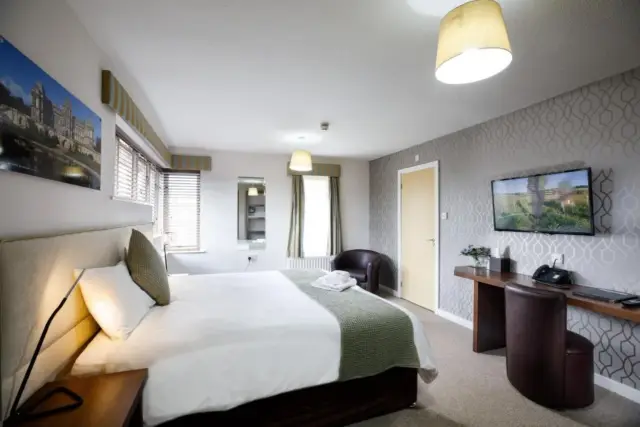 Deluxe Family Suite