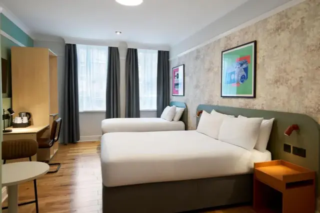 Premium Oda - Çift Kişilik Yataklı ve Tek Kişilik Yataklı