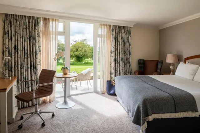 Superior Double or Twin Room with Terrace