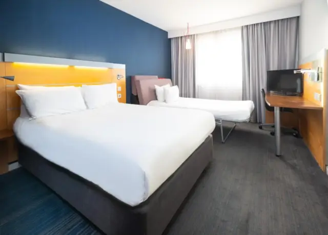 Standard Double Room with Sofa Bed and Free Hot Breakfast