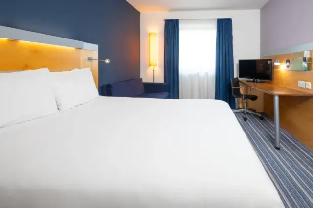 Room allocated on Arrival with Free Hot Breakfast