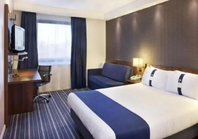 Standard Double Room with Sofa Bed and Free Hot Breakfast