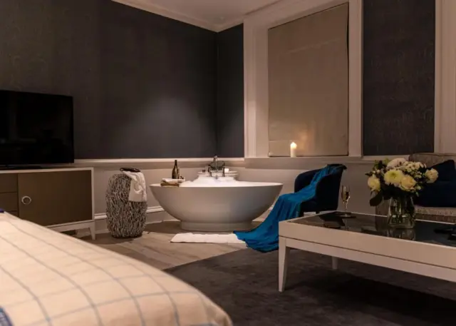 Junior Suite with Garden View