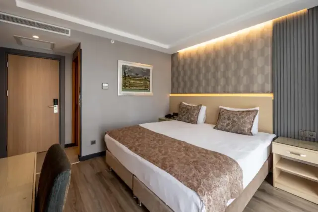 Deluxe Çift Kişilik veya İki Yataklı Oda