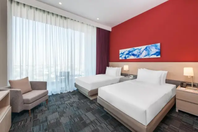 One-Bedroom Twin Suite with Kitchenette and Sofa Bed
