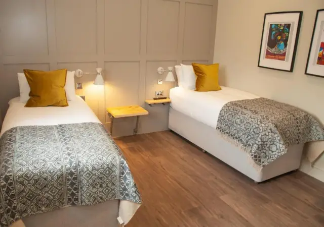 Standard Twin Room