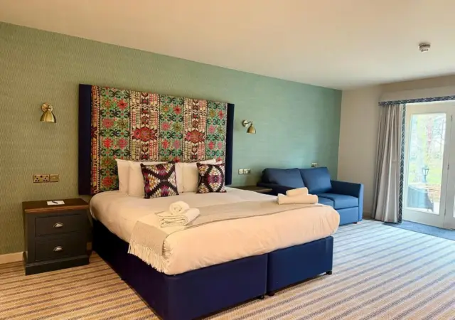 Family Room (3 person)