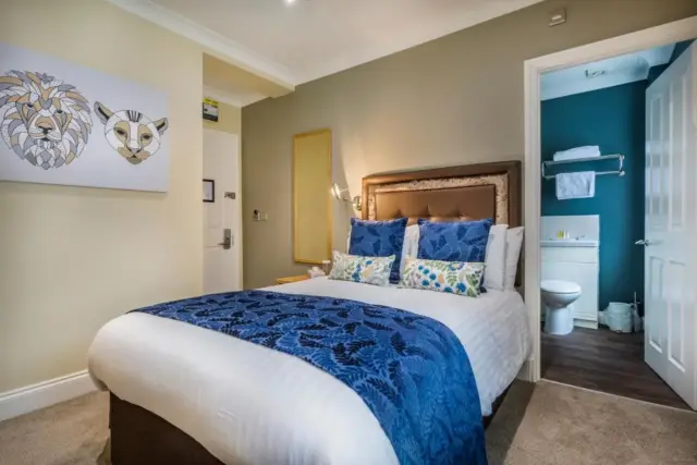 Classic Single Room