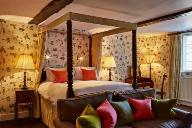 Tudor Room