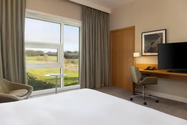Deluxe King Room - Mobility Accessible