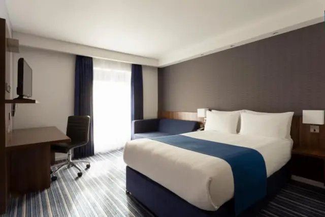 Standard Double Room with Free Hot Breakfast
