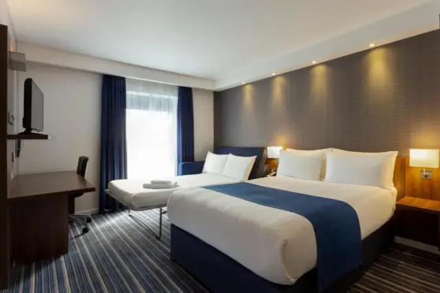 Standard Double Room with Sofa Bed and Free Hot Breakfast