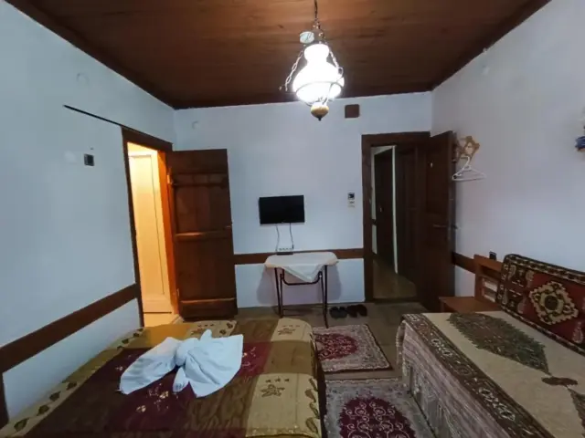 Çift Kişilik Oda - Özel Banyolu