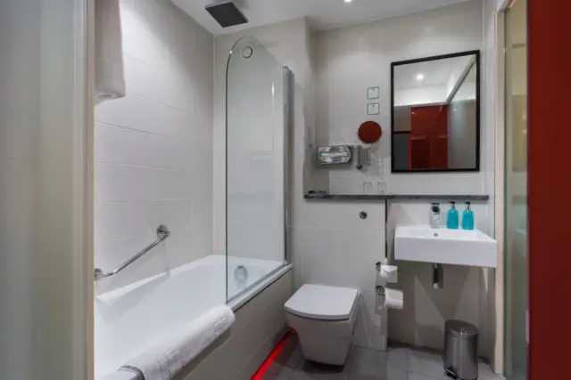 Standard King Room